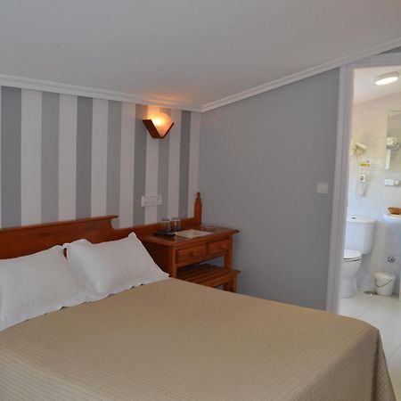 Hotel Piramide Portonovo Rum bild