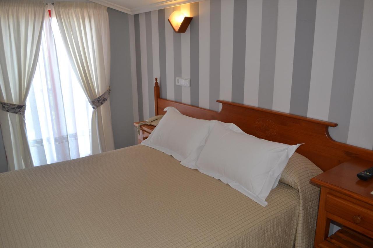 Hotel Piramide Portonovo Rum bild